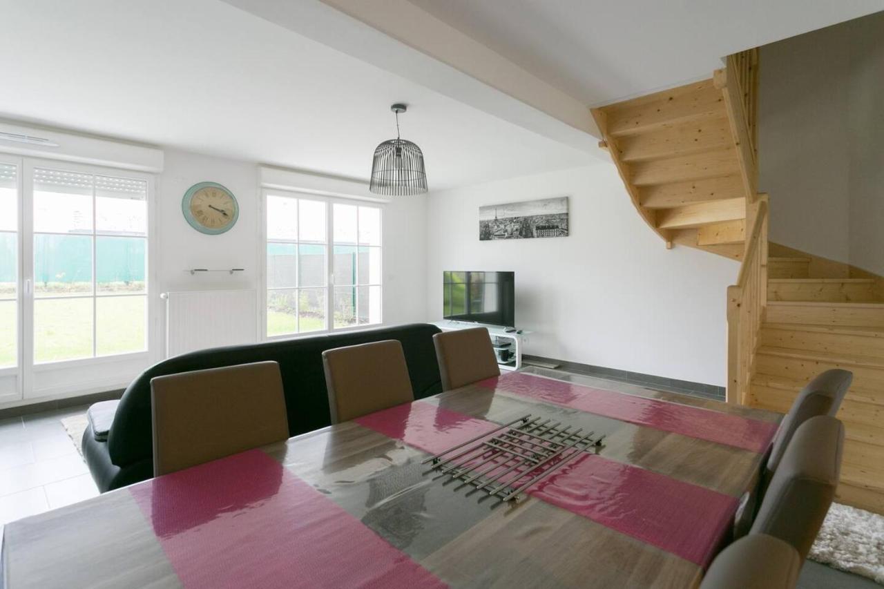 סאריס Big House 2 Minutes From Disneyland Paris מראה חיצוני תמונה